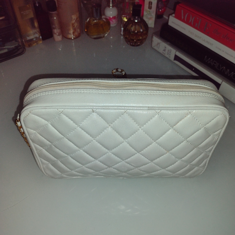Authentic Vintage Givenchy Crossbody Bag with Gold Chainlink Strap - Picture 16 of 17